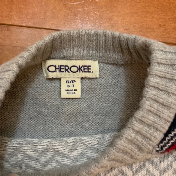 Cherokee grey sweater with Aztec pattern - Picture 3 of 3